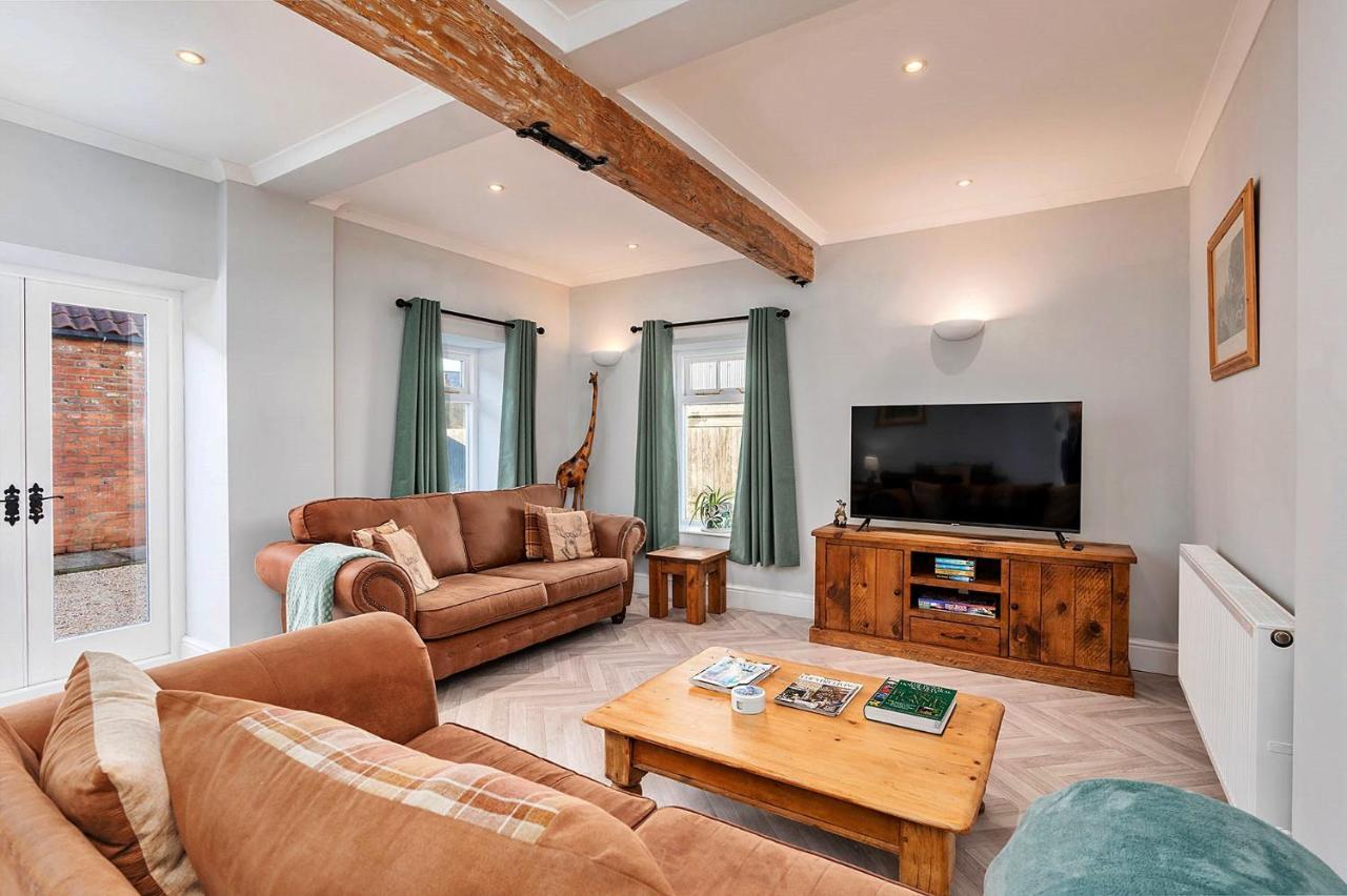 Finest Retreats - South Barn Villa Winestead Buitenkant foto
