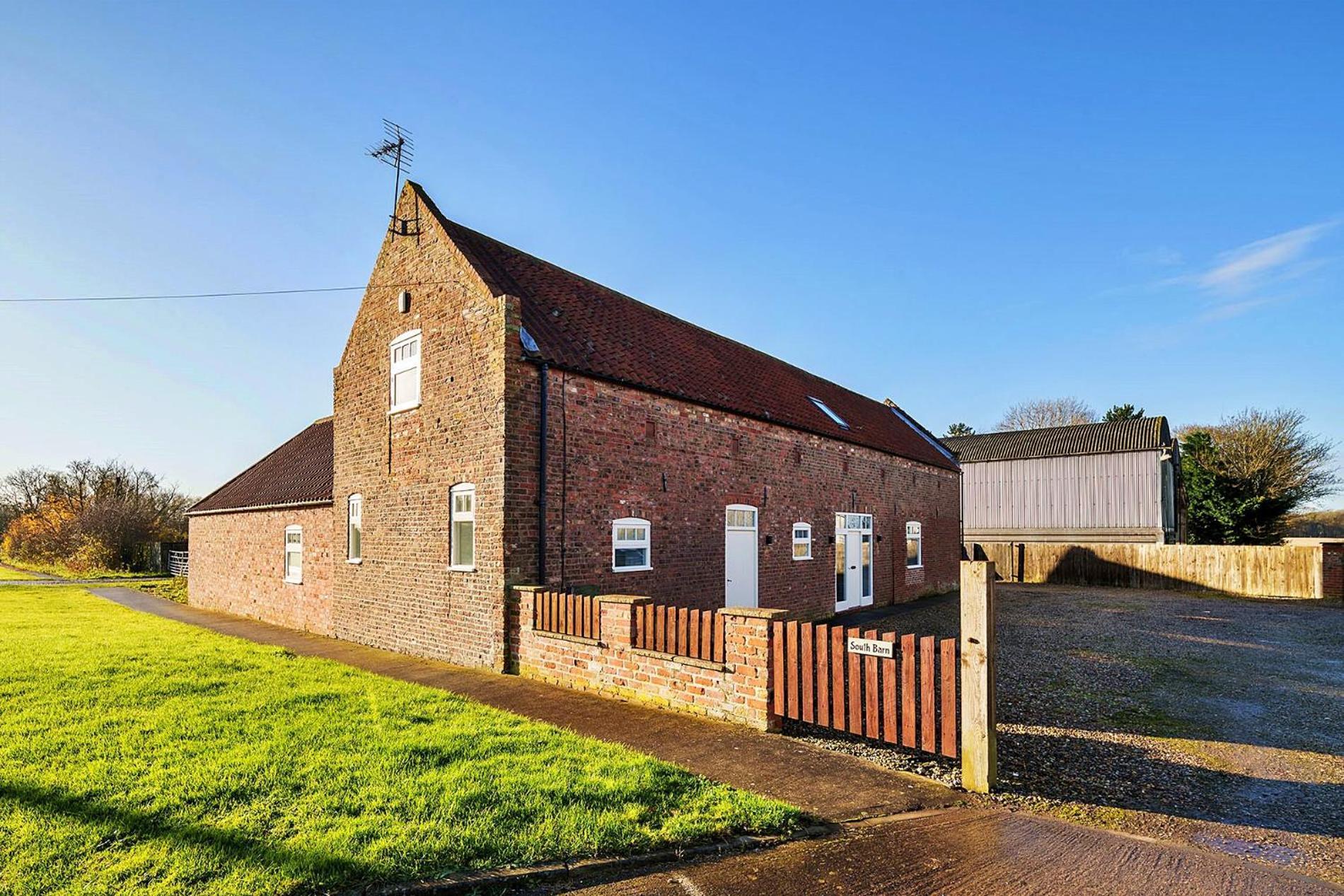 Finest Retreats - South Barn Villa Winestead Buitenkant foto